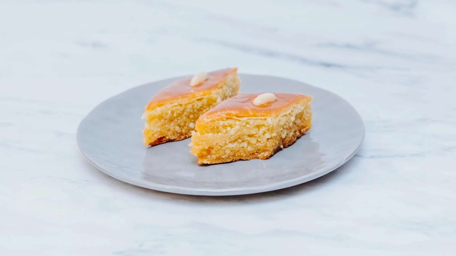 Badamli paxlava (mini)